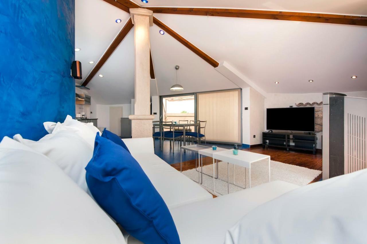 Apartment Canna โรวีน ภายนอก รูปภาพ
