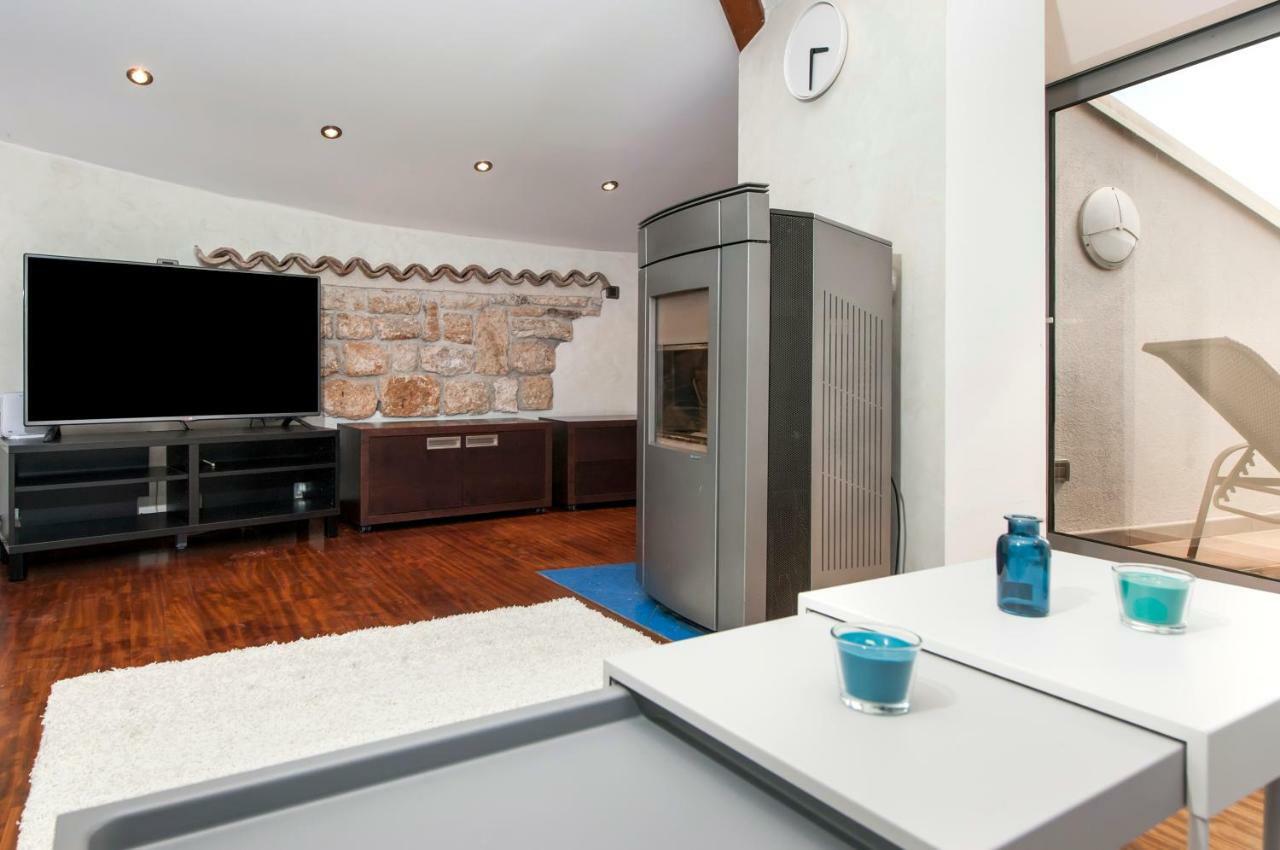 Apartment Canna โรวีน ภายนอก รูปภาพ
